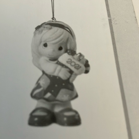 Precious Moments: Girl- You fill me with Christmas cheer- 2021 Ornament - Picture 16 of 16